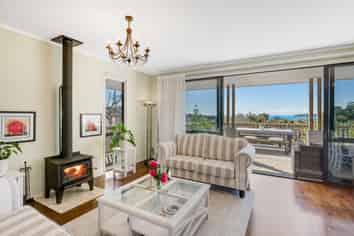 434 Whangaparaoa Road, Stanmore Bay