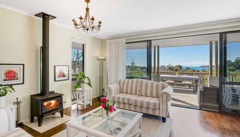 434 Whangaparaoa Road, Stanmore Bay