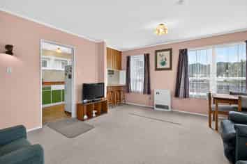 1 Kumeroa Grove, Wainuiomata
