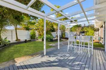 2/1 Arkley Avenue, Farm Cove