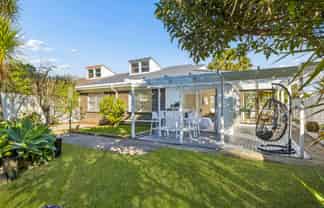 2/1 Arkley Avenue, Farm Cove