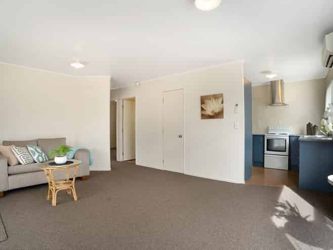 8A Vanden Place, Henderson