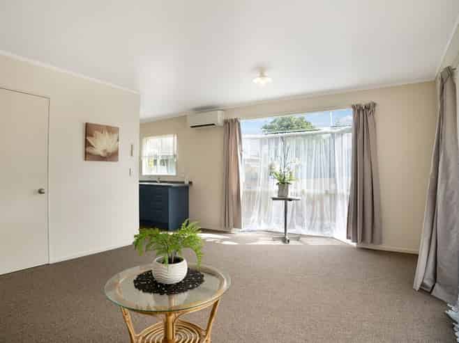 8A Vanden Place, Henderson
