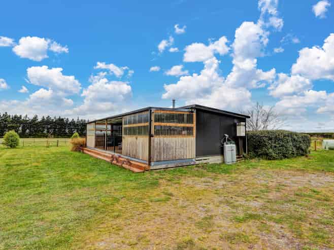 811 Woodstock Road, View Hill