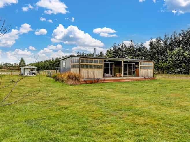 811 Woodstock Road, View Hill