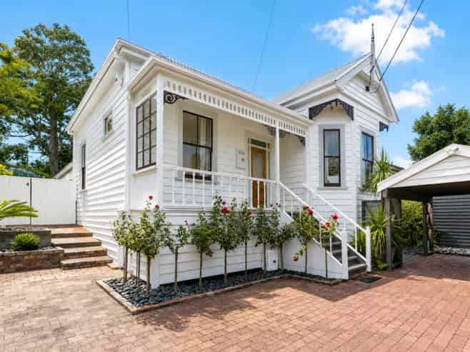 3 Leslie Avenue, Sandringham