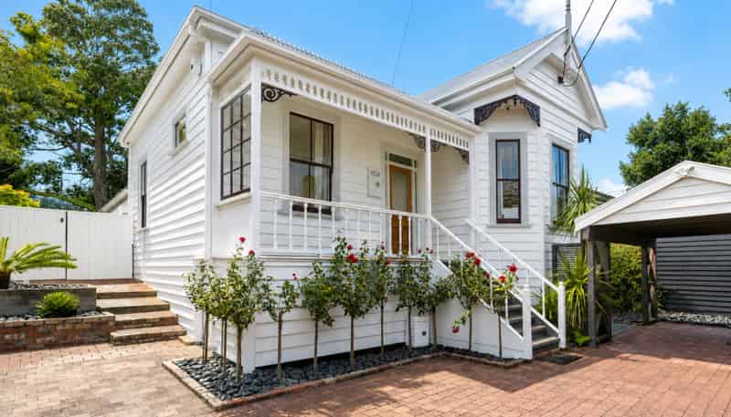 3 Leslie Avenue, Sandringham