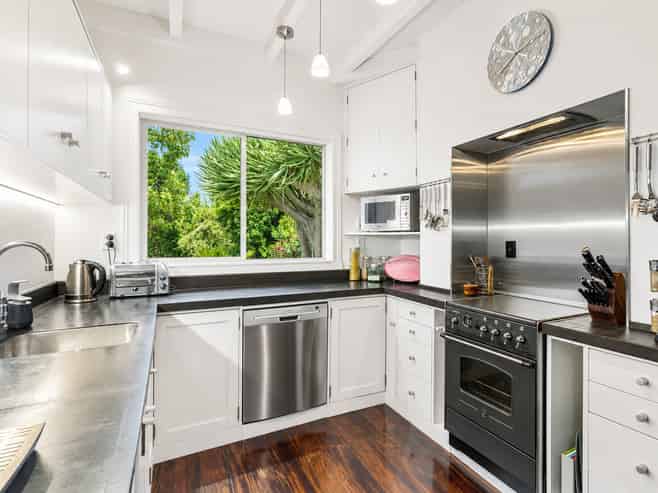 3 Leslie Avenue, Sandringham