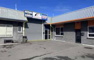 Handy Industrial Warehouse Unit on Blenheim Rd