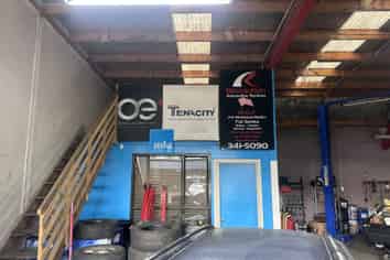 Handy Industrial Warehouse Unit on Blenheim Rd