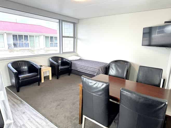 Classic Kiwi Motel Lease Opportunity in Gore