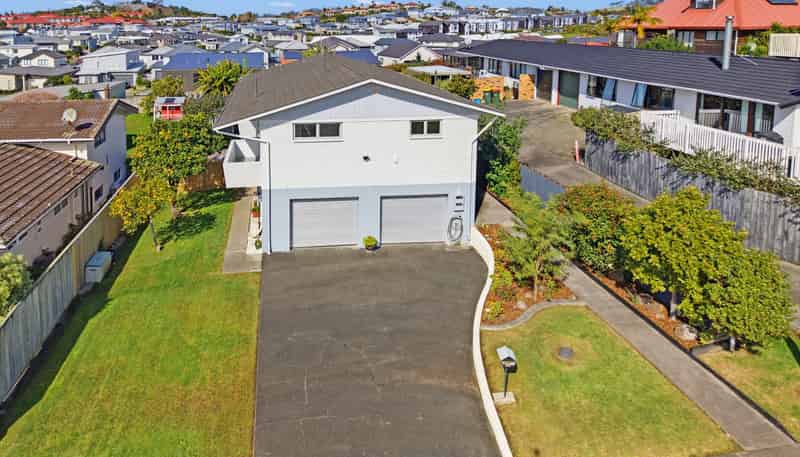 35 Albatross Road, Red Beach