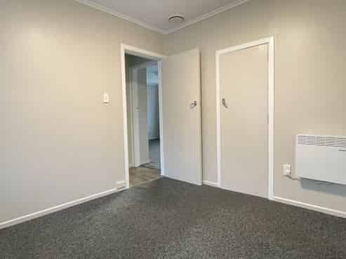 4/35 Dunns Street, Silverstream