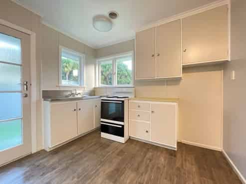 4/35 Dunns Street, Silverstream