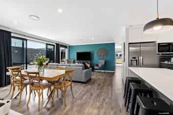 44 Karo Road, Beachlands
