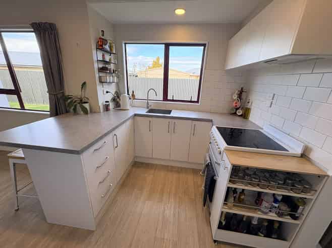 43a Tait Drive, Greenmeadows