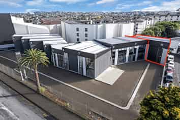 Almost complete – premium industrial units
