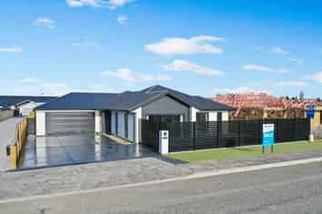 134 Farm Road, Allenton