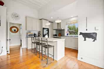 2179 State Highway 16, Helensville