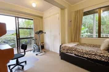 Auckland - Address withheld