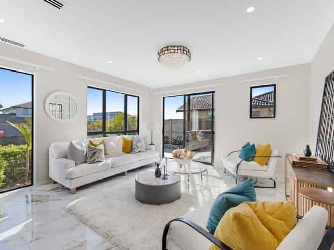 23 Defender Crescent, Beachlands