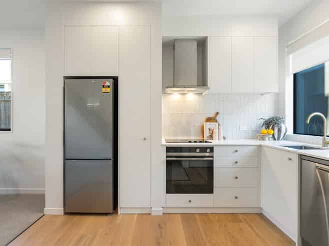 U20/166 Queens Drive, Lyall Bay