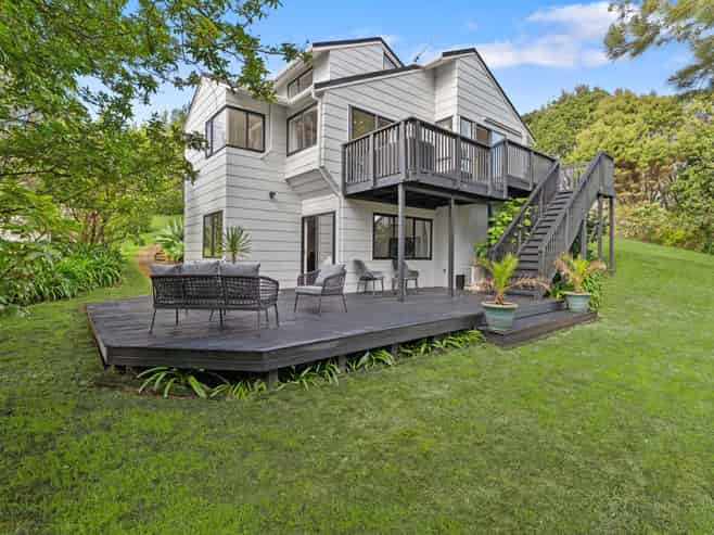 4 Ruka Lane, Saint Johns