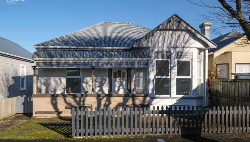 23 Law Street, Caversham