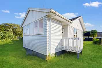 10b Frank Hewitt Street, Pukekohe