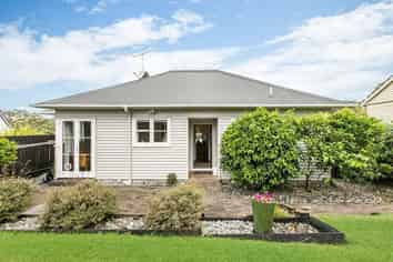 53 Kurahaupo Street, Orakei