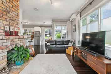 53 Kurahaupo Street, Orakei