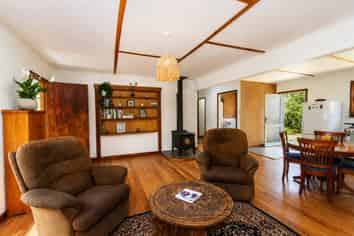6382A South Road, Rahotu