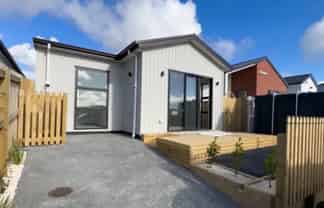 35A  Redhills Road , Massey