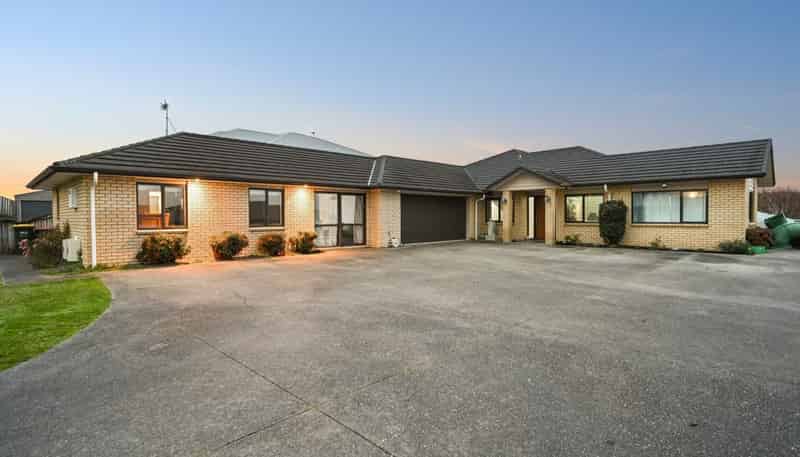 14 Castleton Way, Flagstaff