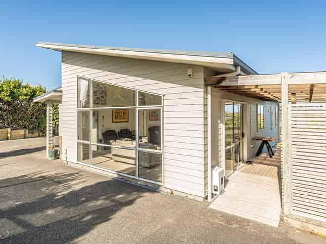 10 Lithgow Drive, Otamatea