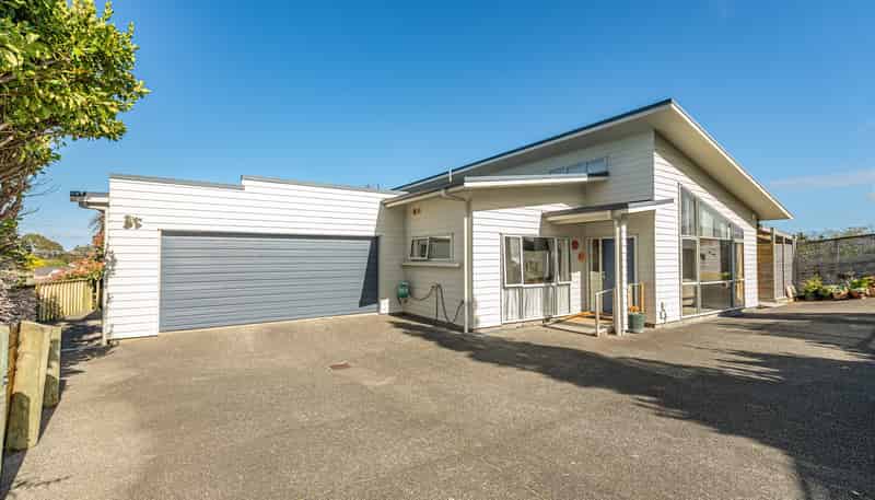 10 Lithgow Drive, Otamatea