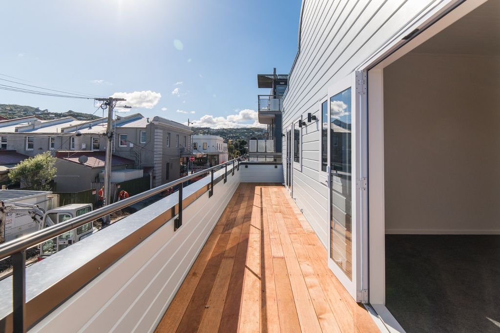Modern private one bedroom in sunny Petone 1