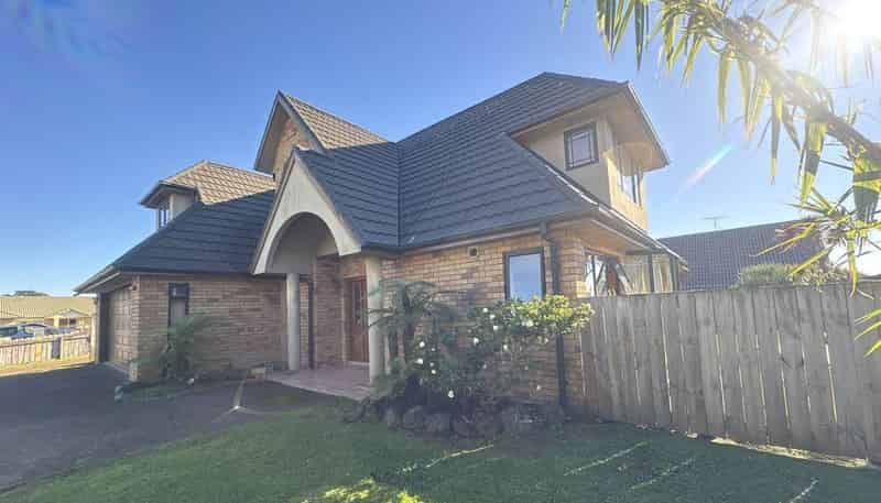 9 Lushington Place, Botany Downs