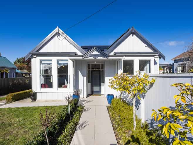 17 Sandringham Street, Saint Clair