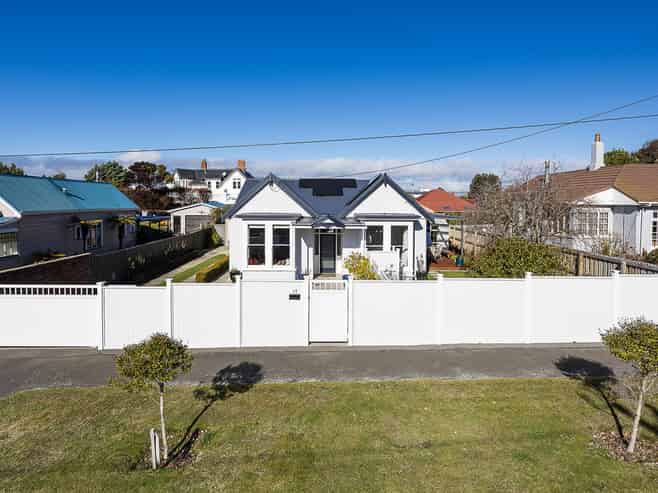 17 Sandringham Street, Saint Clair