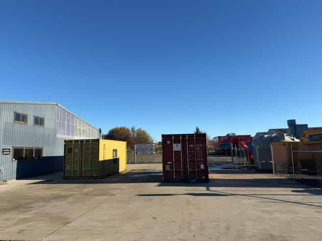 Industrial Premises With Large Yard Option