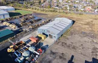 Industrial Premises With Large Yard Option