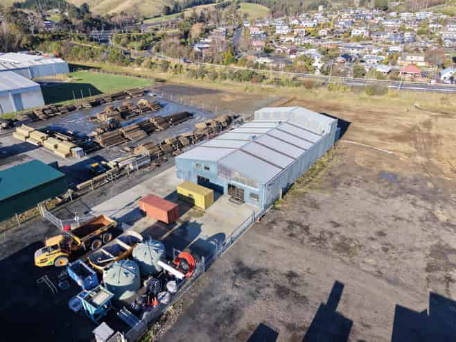 Industrial Premises With Large Yard Option
