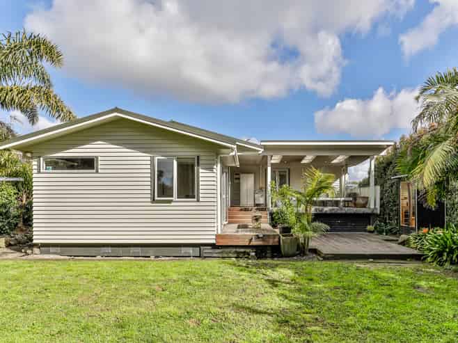 23 Bodi Place, Te Atatu South