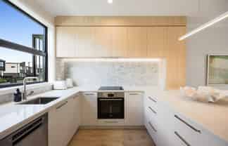 7 Oneills Road, Swanson