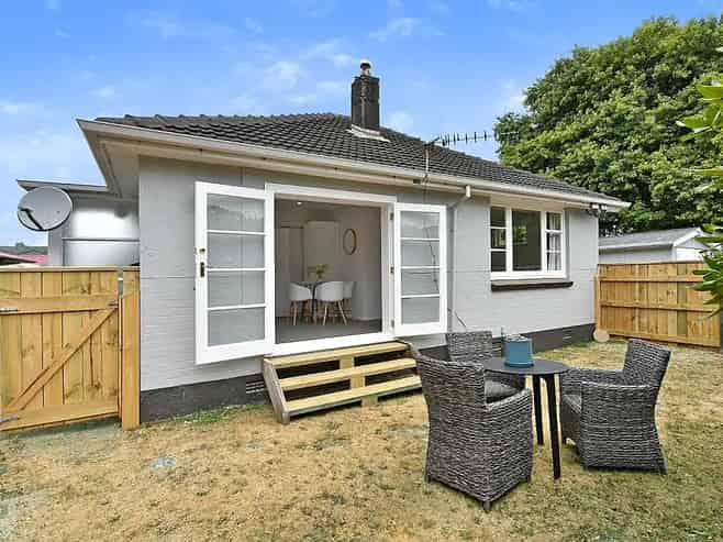 1/368 Fergusson Drive, Heretaunga