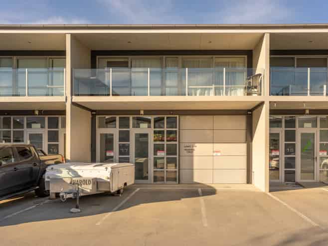Live/Work Unit at Shotover Ridge - Vacant Possession