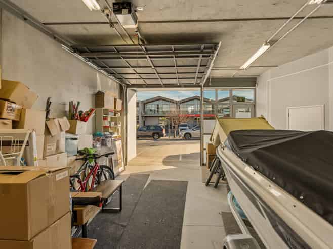 Live/Work Unit at Shotover Ridge - Vacant Possession