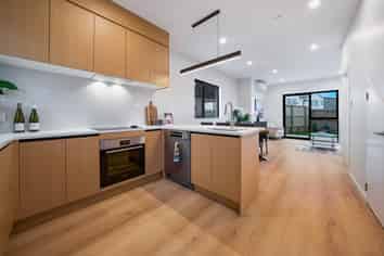 18 Rimurehia Rise, Stanmore Bay