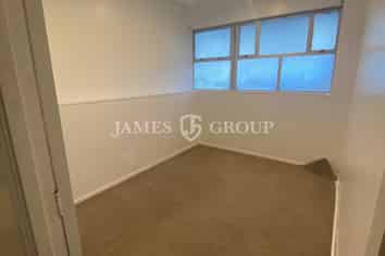 90M² LIVE/WORK SPACE IN MT ALBERT
